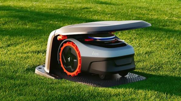 Small-Lawn Robotic Mowers